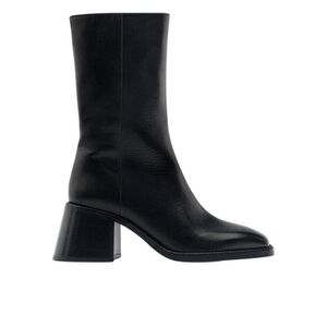 Zara squared heel leathet ankle boots 1133/010
6.5 / black